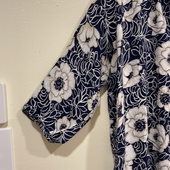 Gap shirt. XXL - Picture 3 of 7